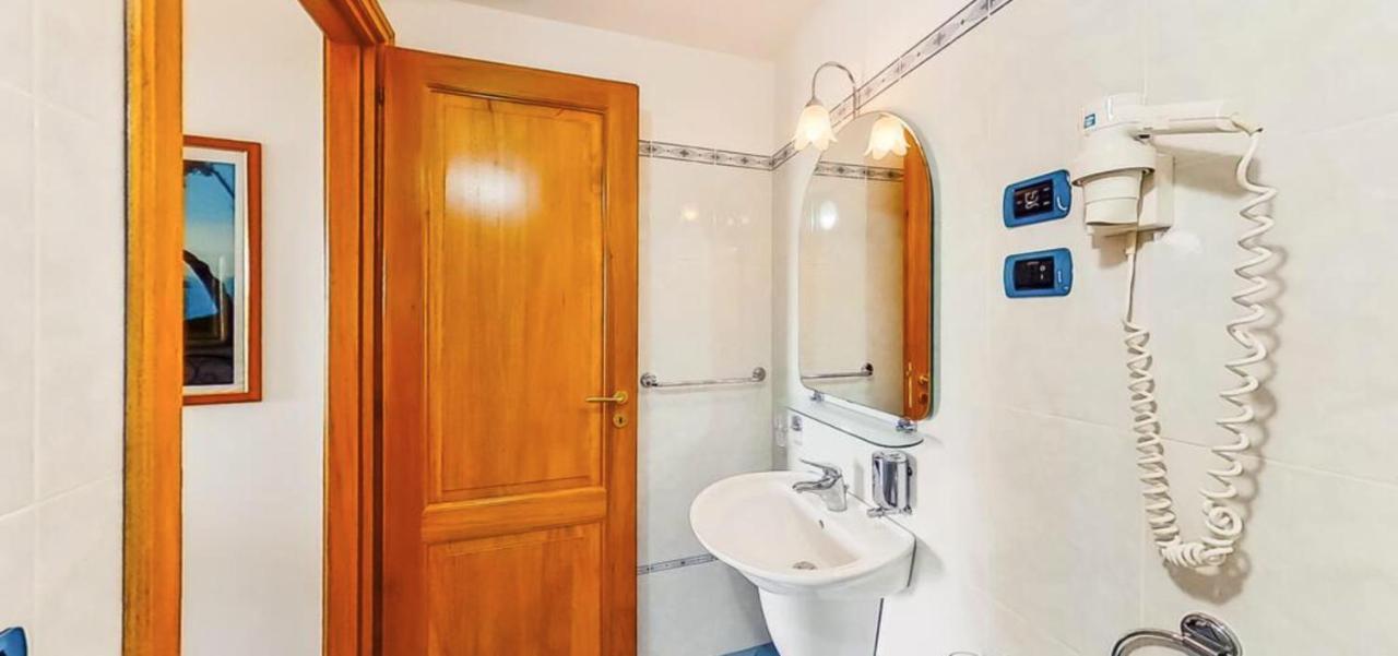Casa Vacanza Artemis Lipari  Zewnętrze zdjęcie